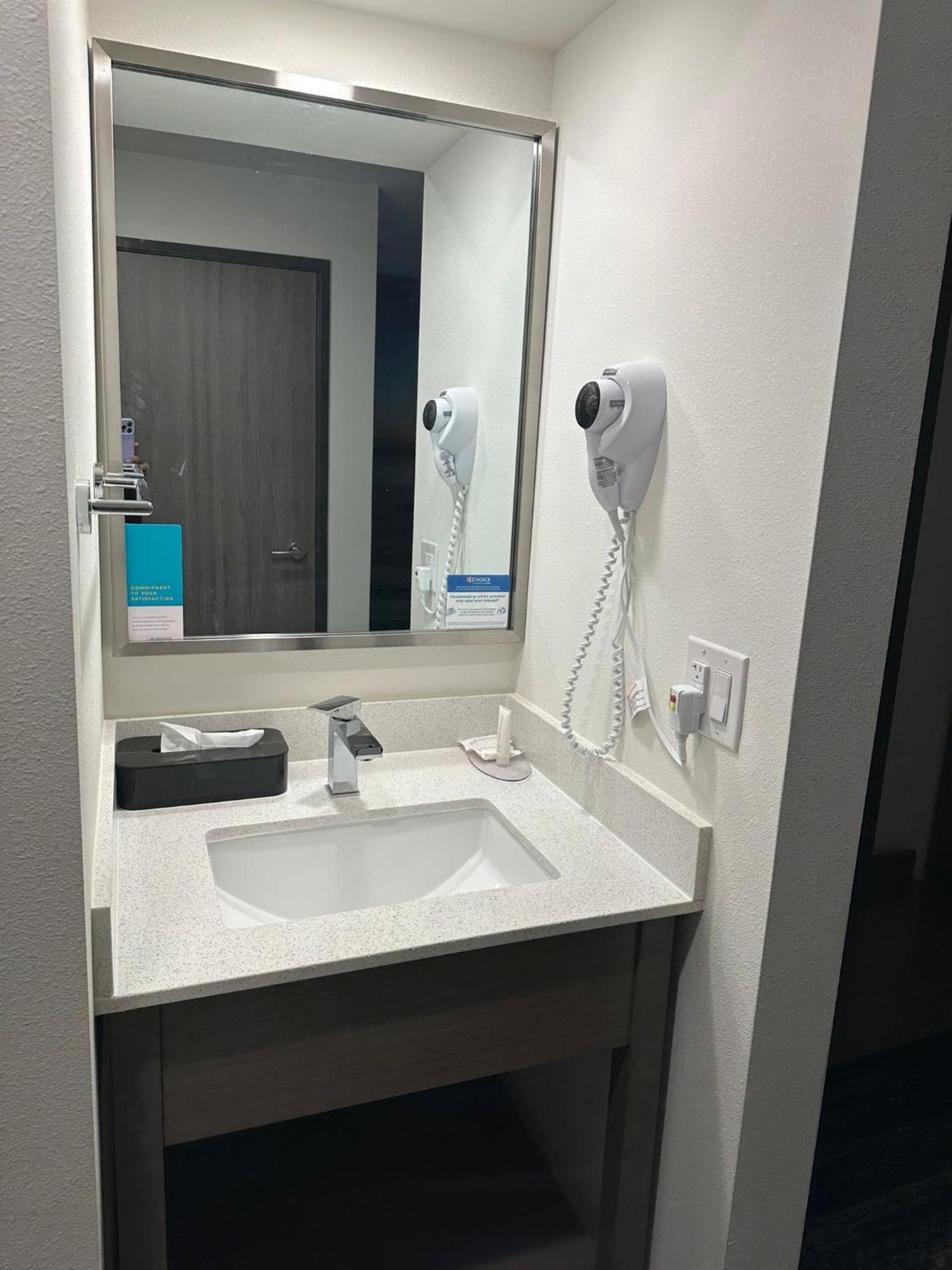 Clarion Pointe Hotell Milwaukee Eksteriør bilde